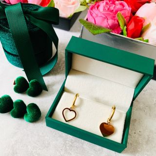 ❤️‍🔥 Srdce, symbol lásky a všetkého, čo je s ňou spojené 💝 U nás najdeš jemné dôkazy lásky v skvelých cenách 🥰😍 Náušnice,...